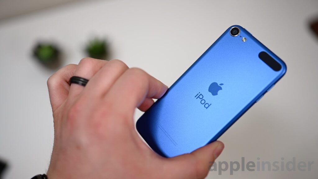 Apple officially sells out of iPod touch in its US online store