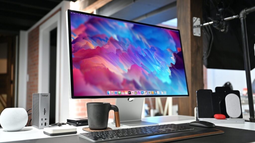 Apple issues second Studio Display 15.5 firmware beta