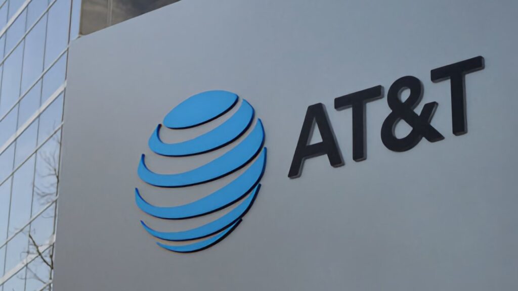 AT&T plans first price hike in years for older single-line, family plans