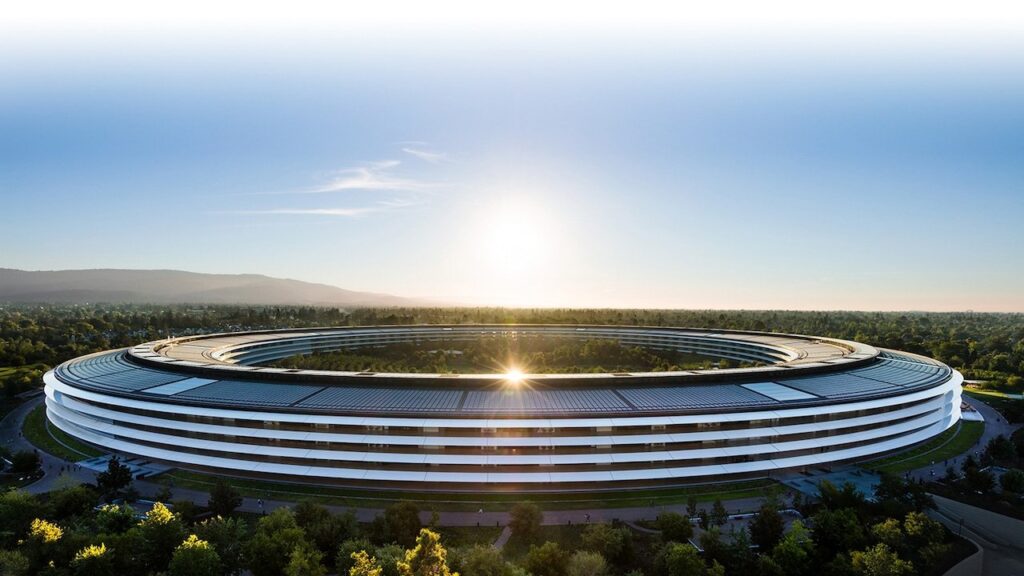 Vietnamese Prime Minister met with Tim Cook at Apple Park