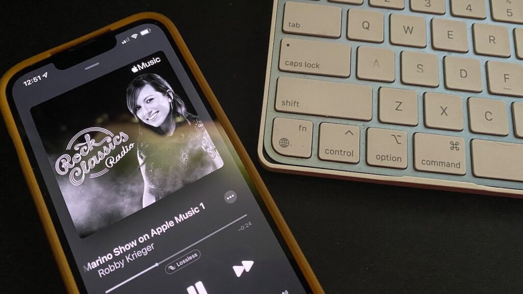 Apple should not be injecting ads in its Apple Music playlists