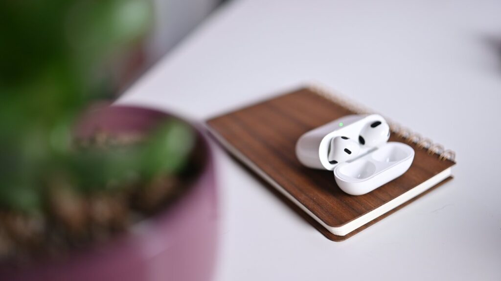 Hands on with new AirPods features in iOS 16, including Personalized Spatial Audio