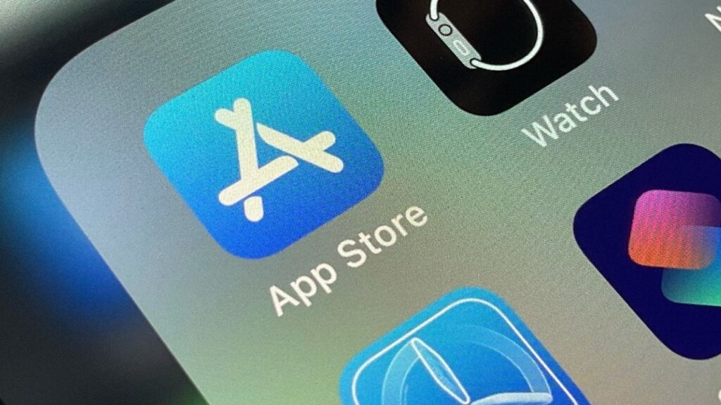 Morgan Stanley cuts AAPL target to $185 on China App Store woes