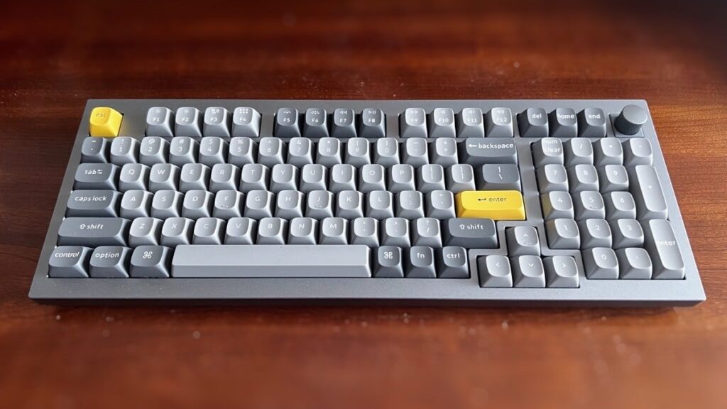 Keychron Q5 Review: A full-sized mechanical keyboard in a compact shell