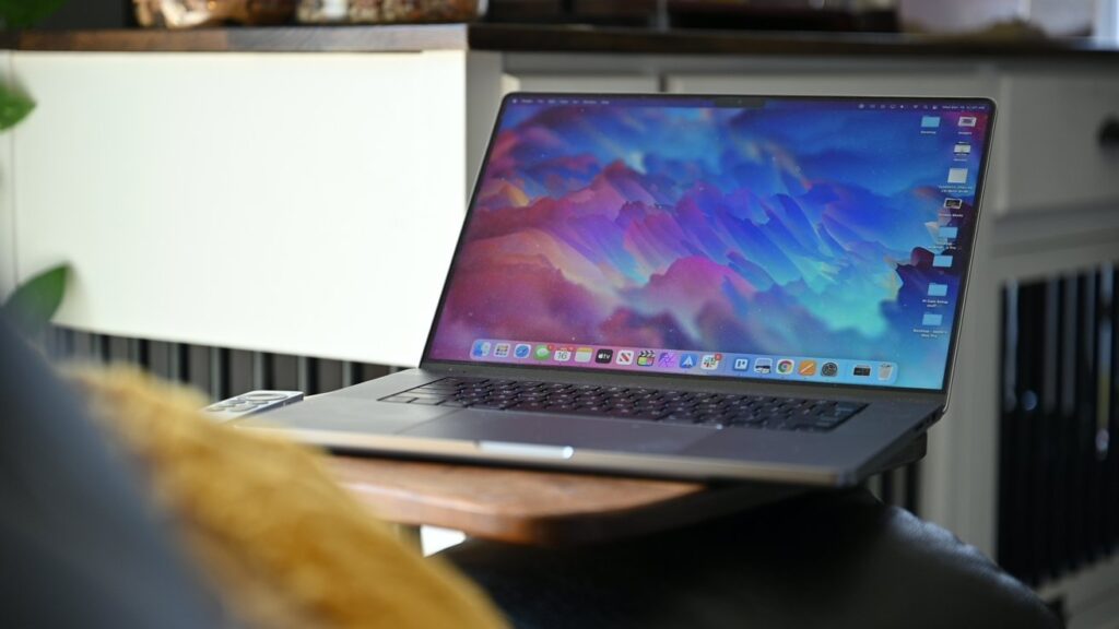 High-end M2 MacBook Pros, Mac mini still tipped for late 2022 release